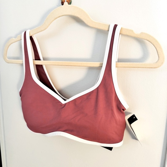 ABERCROMBIE YPB studioFLEX Sports Bra NWT - Picture 3 of 5